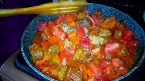 ПАПРИКАШ ИЗ СВИНИНЫ. Богатый вкус этого знаменитого венгерского блюда никого не оставит равнодушным