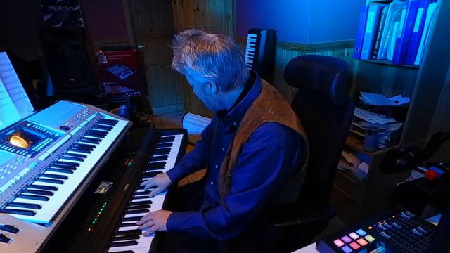 jonatan leandoer96 - Blue Light | Cover By Ole Hegelund смотреть онлайн