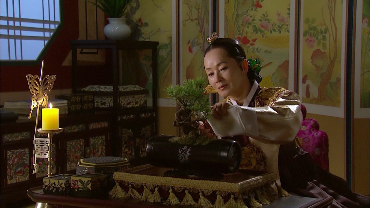 Солнце в объятиях луны, 1 серия. Два Солнца и одна Луна смотреть онлайн