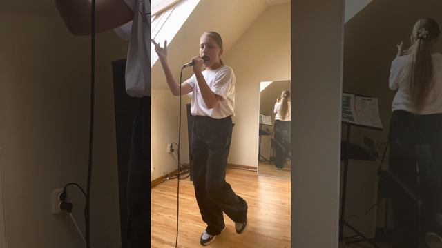 Beaki buki - говорят мы бяки буки by Arina Scurtu смотреть онлайн