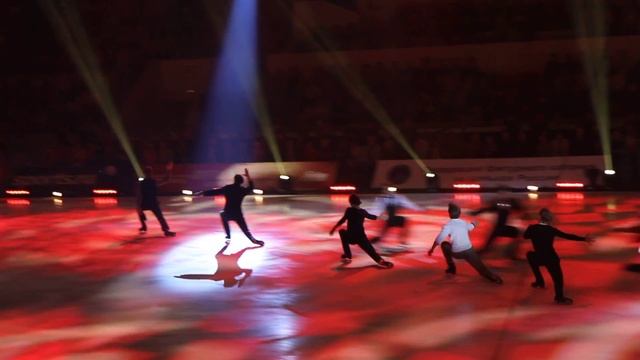 Шоу Авербуха. Москва. 27.04.14 Стефан Ламбьель. Общий номер. смотреть онлайн