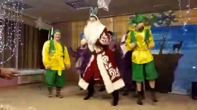 Новогодняя дискотека смотреть онлайн