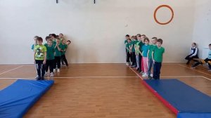 Урок физической культуры во 2 классе