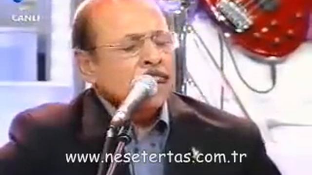 Neşet Ertaş - Su Gelir Millendirir - Beyaz Show