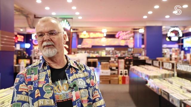 Real Groovy records Auckland moves to Victoria St West, boasts 70 'rescued' neon signs | Stuff.co.n смотреть онлайн