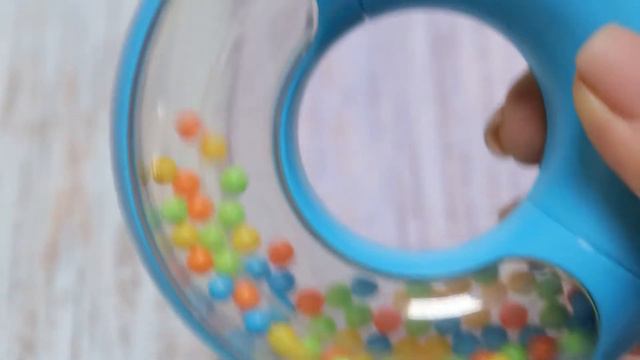 Погремушка Halilit кольцо с шариками смотреть онлайн