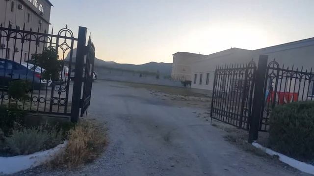 Судак, Крым 2019. Отель Гранд, гора Фирейная вид с улицы смотреть онлайн