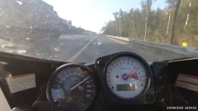 Top 250 км/ч Suzuki Gsx-r 750 смотреть онлайн