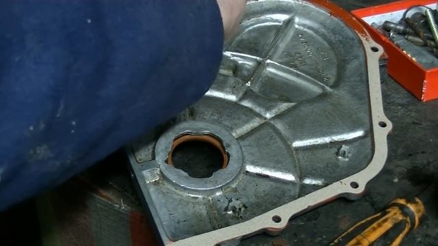 Замена сальника на передней крышке двигателя. Установка крышки на двигатель. Ваз классика. смотреть онлайн
