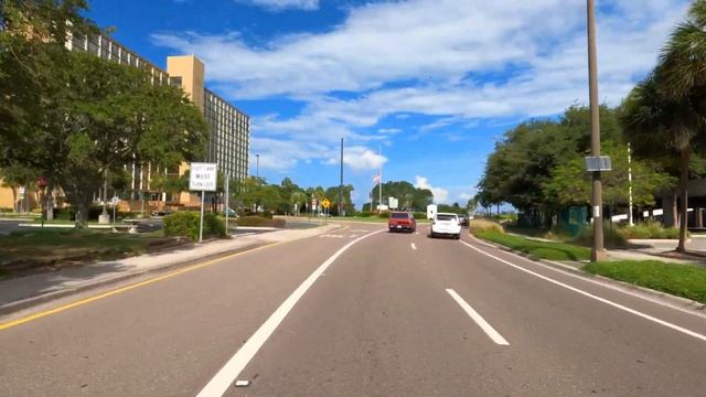 Clearwater Beach Florida - Driving Through Clearwater Beach Florida 4k UHD смотреть онлайн