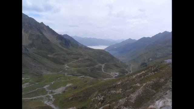 Roadtrip: Riding France & Spain on a Honda C50 смотреть онлайн