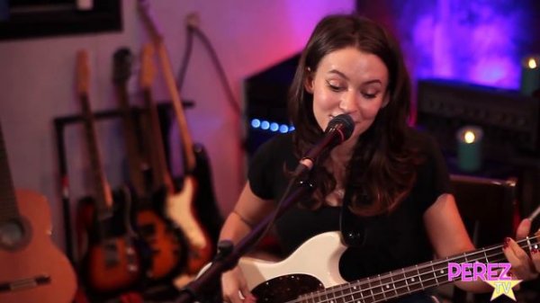 Meg Myers - "Lemon Eyes" (Exclusive Perez Hilton Performance)