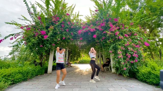 Inmortal - Romeo Santos || Bachata Lady Style || Bachata||Choreo by Elza Khamatullina||Bachta Dance смотреть онлайн