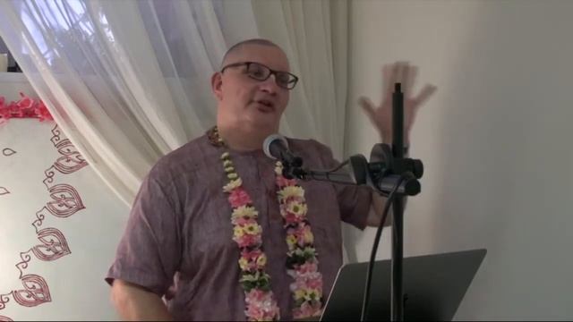 ?Живое Святое Имя, живой и счастливый процесс. Джапа. Е.М. Патита Павана пр. Харе Кришна мантра смотреть онлайн