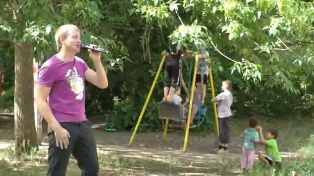 ВОВА СОЛДАТОВ - СЕРЕНАДА ВО ДВОРЕ смотреть онлайн