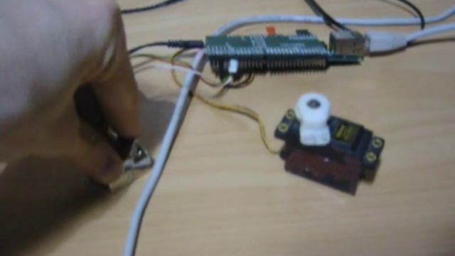 Rotation rate sensing Gyro and Servo (slow updates) смотреть онлайн