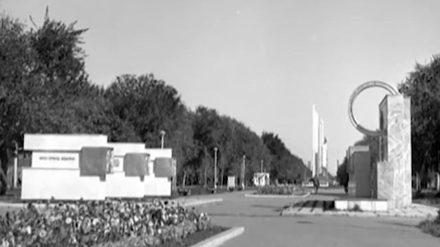 НЕКУДА СПЕШИТЬ_Аллея трудовой славы смотреть онлайн