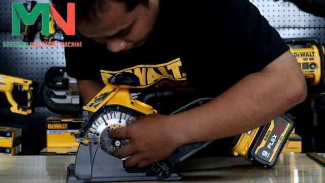 ? Máy cắt rãnh tường dùng pin - Dewalt DCG200N | Gọn, Mạnh chỉ 1 cái duy nhất tại Máy CN Miền Nam. смотреть онлайн