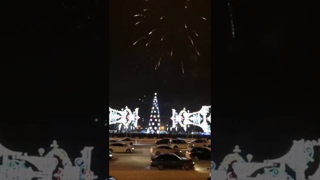 Праздничный салют на площади имени Ленина в Уфе 2019 год. архив проспект октября смотреть онлайн