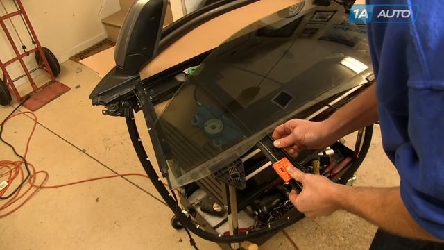 How To Replace Front Power Window Regulator 03-08 Audi A4 смотреть онлайн