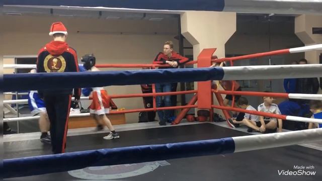 Новогодние соревнования по боксу в клубе «Атлант» смотреть онлайн