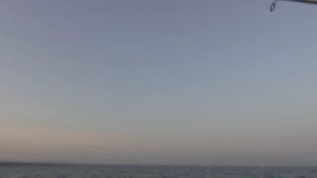 Рыбалка с лодки на Орловском пляже. Июль