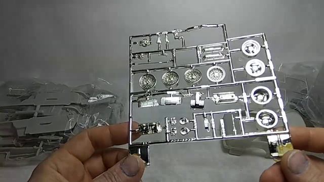 Ford mustang 1988 amt 1:25 scale Review смотреть онлайн