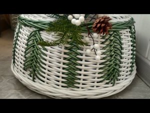 Ёлочка из ротанга! остатки ротанга в декоративных элементах!