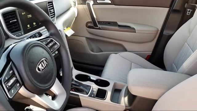 2020 Kia SPORTAGE Sport Utility LX смотреть онлайн