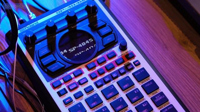 SP-404 Day. Lo-Fi эстетика сэмплеров Roland смотреть онлайн
