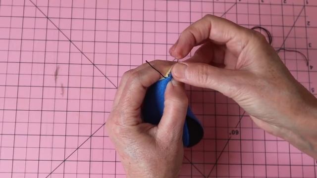 Felt Bird || Patchwork Bird || FREE PATTERN || Full Tutorial with Lisa Pay смотреть онлайн