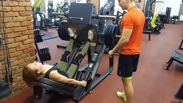 Жим ногами 150кг 4 подхода на 8 повторений смотреть онлайн