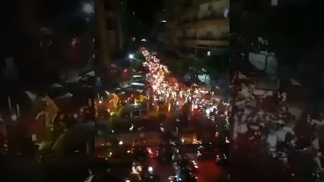 ?Более полумиллиона человек прибыли вчера в Багдад для того, чтобы принять участие в демонстрации смотреть онлайн