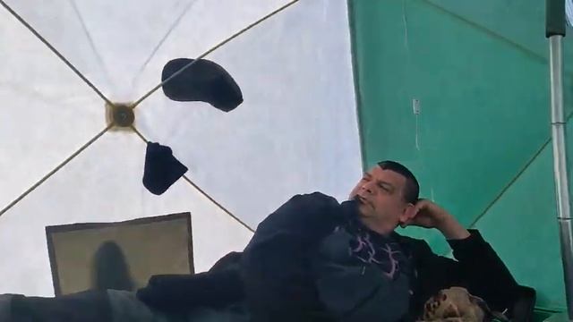 Зимняя рыбалка в палатке Стек Куб 2 Лонг. смотреть онлайн