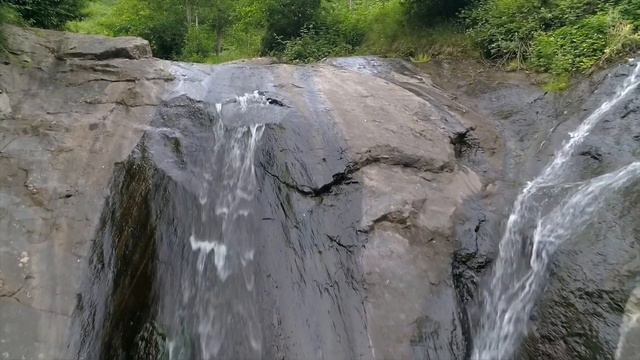 Soothing calmness - Waterfalls 4K - Moments of Peace смотреть онлайн