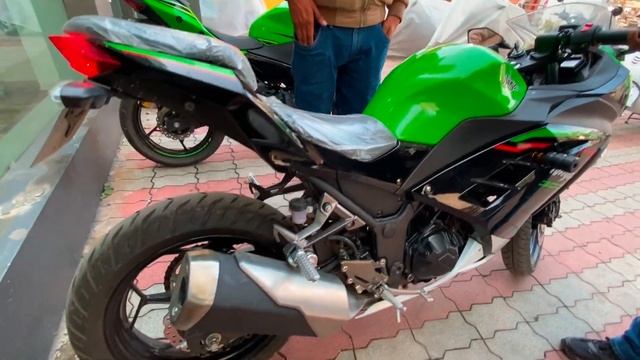 New Kawasaki Ninja 300 Bs6 | Price & New Features | Detail Review in Hindi смотреть онлайн
