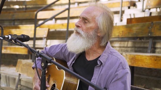 Keith Carradine performs "I'm Easy" at Homes 4 Families' 2021 Builder's Ball смотреть онлайн