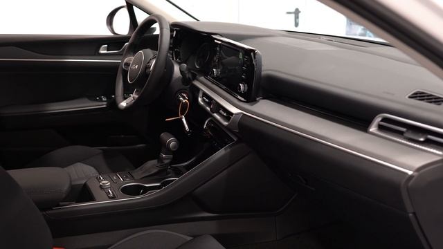Kia K5 смотреть онлайн