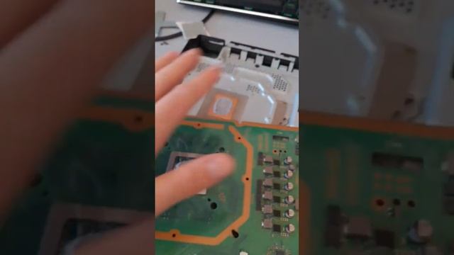 как не надо чистить Sony Playstation 4 PRO смотреть онлайн