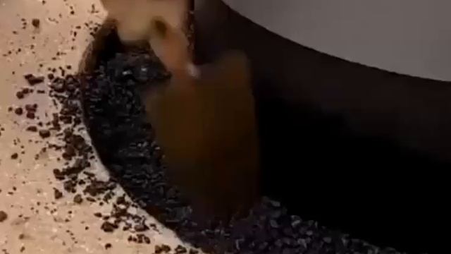 смотрите, как в Германии делают ремонт люков на дороге смотреть онлайн