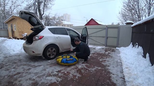 Первый снег, лепим снеговика! смотреть онлайн