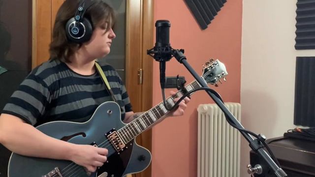 Flowers On the Wall (Jessica Cosi Guitar cover) смотреть онлайн