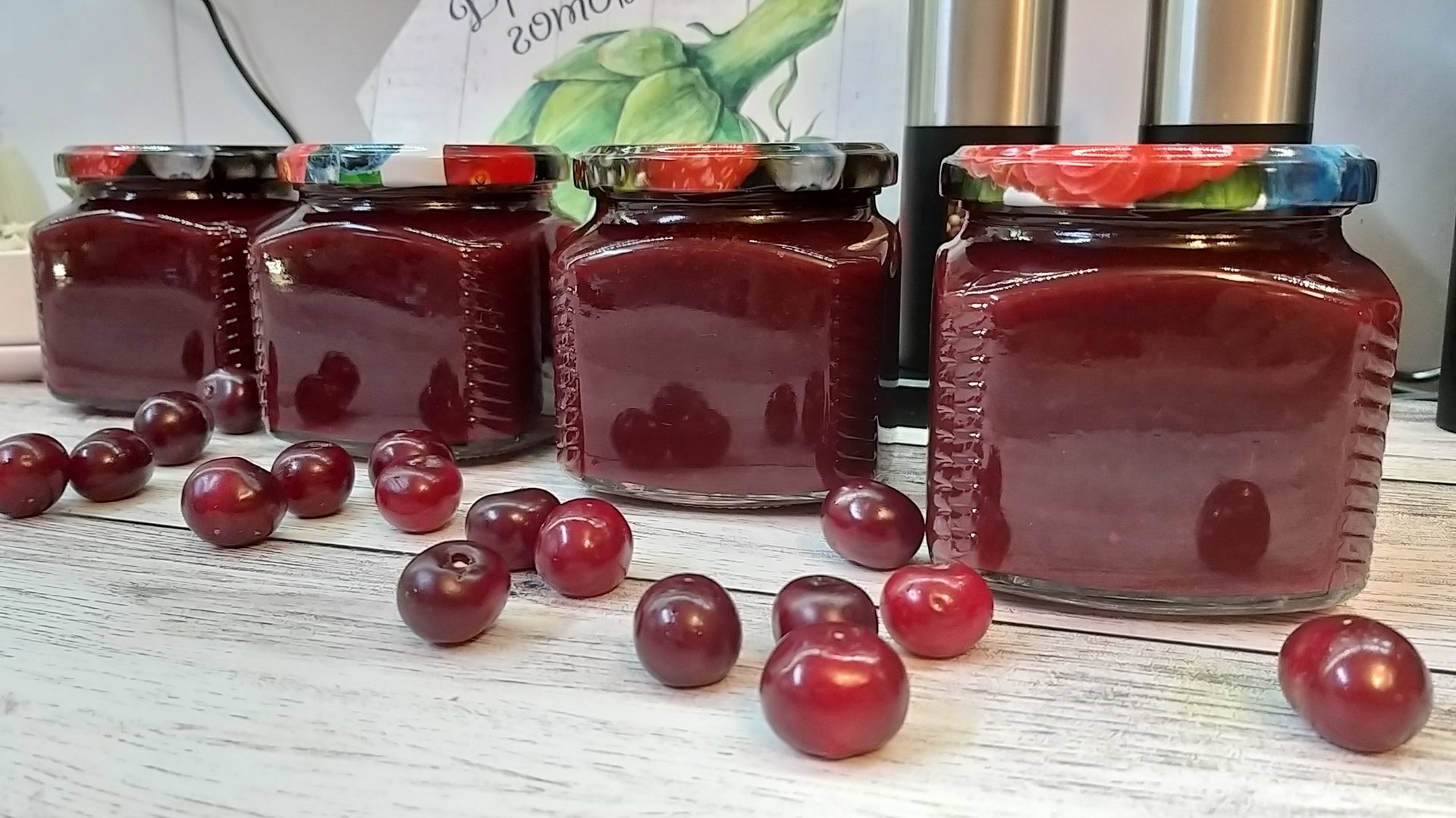 Пикантный соус из вишни к мясу! Заготовка на зиму - соус к мясу с чесноком и карри! смотреть онлайн