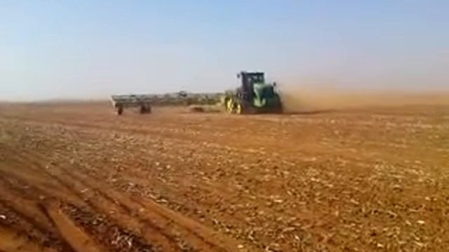 HUGE 20M X 2M AGRICULTURAL IMPLEMENT смотреть онлайн