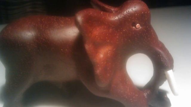 Красное дерево слон. Резьба по дереву. смотреть онлайн