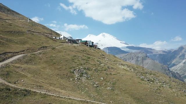 Гора Чегет - Mount Cheget (Russian Nature Aerial/Drone) смотреть онлайн