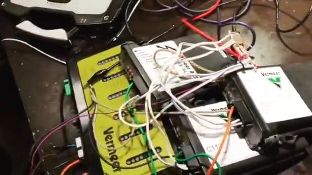 Ремонт блока управления гидравликой установки ГНБ Vermeer D130x150 (V750) от Вермеер Сервис смотреть онлайн