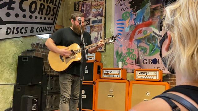 Andy Hull (Manchester Orchestra) Criminal Records 30th Anniversary in-store acoustic set смотреть онлайн