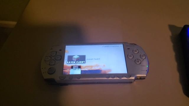 Minecraft PSP Multiplayer! The Raven Client v0.1!