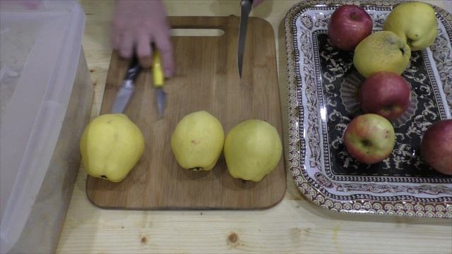 УТКА ЗАПЕЧЕННАЯ С АЙВОЙ И ЯБЛОКАМИ К ПРАЗДНИЧНОМУ СТОЛУ смотреть онлайн